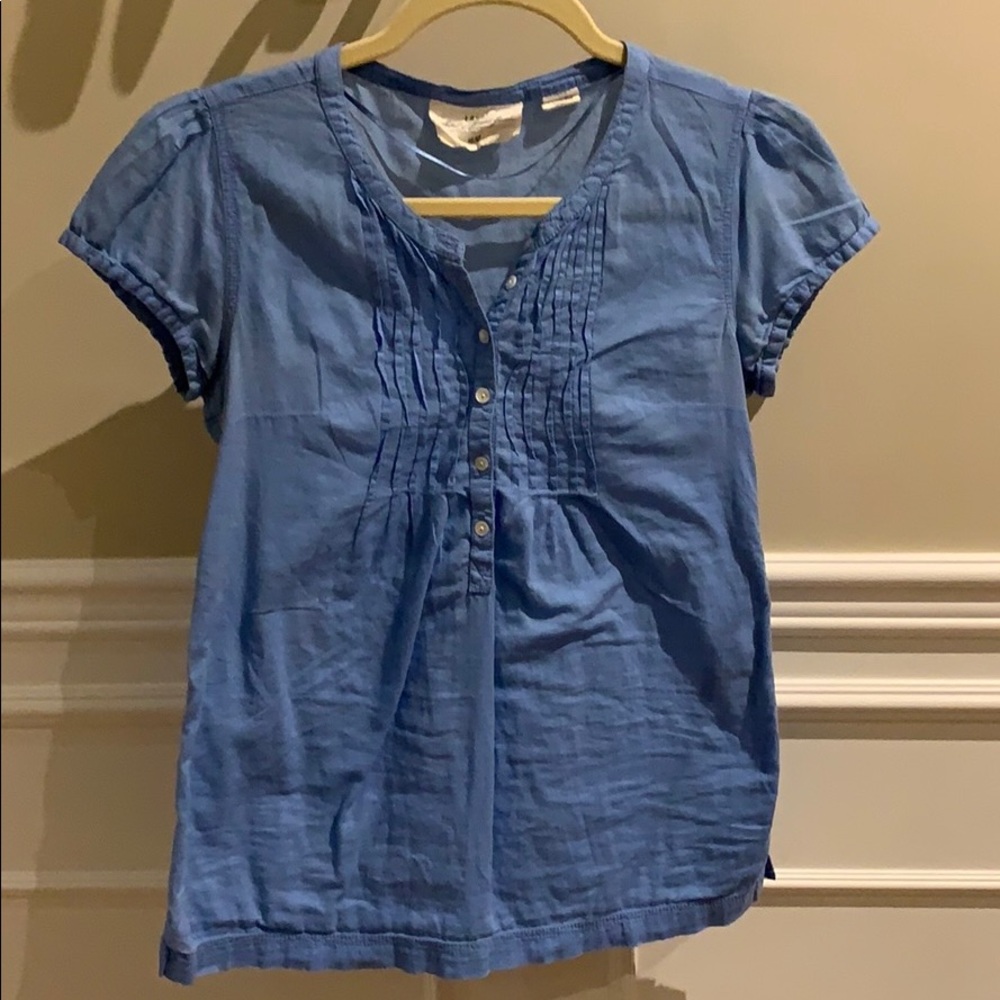 Light blue buttoned H&M shirt